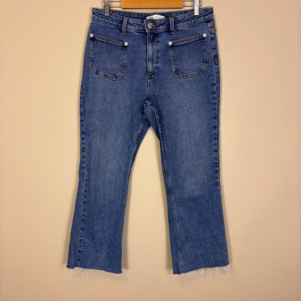 Zara High Waisted Wide Leg Raw Hem Jeans Size 8